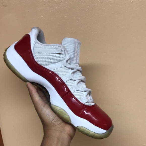 2016 Jordan 11 Retro Low Cherry - Picture 11 of 17